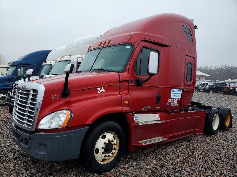 2017 Freigliner 2017 Freightliner Cascadia 125 Semi Truck