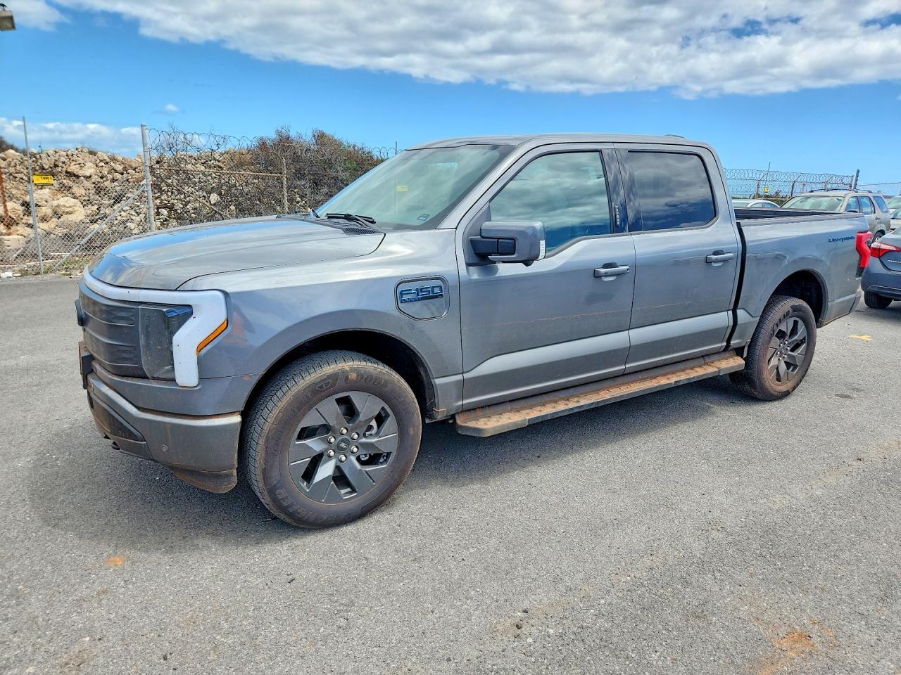 2025 Ford F150 Lightning Lariat