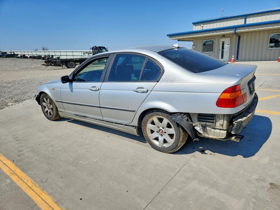 2004 BMW 325 i