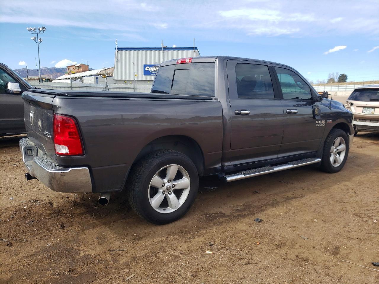 2015 Dodge RAM 1500 SLT