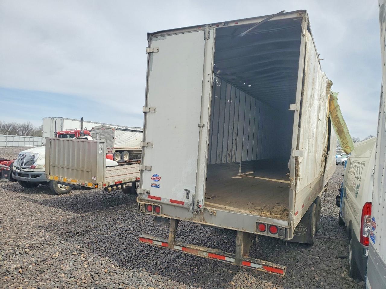 2026 Utility VS2DX DRY Van Trailer