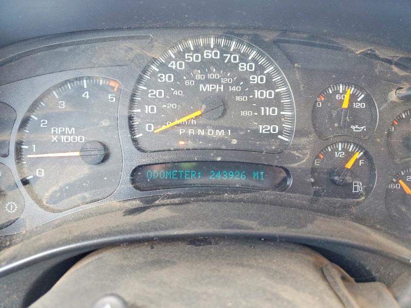 2006 Chevrolet Silverado Flatbed Truck
