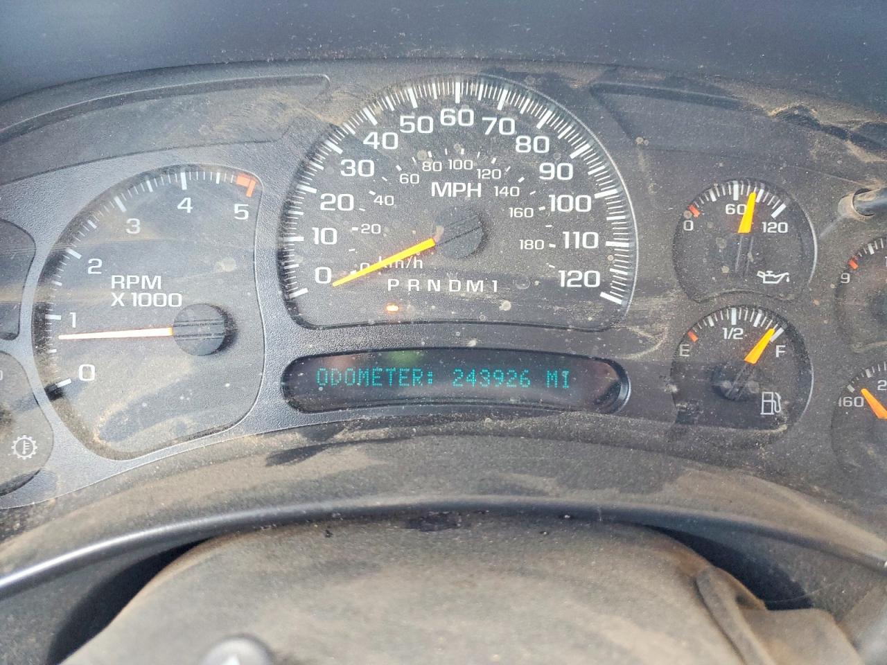 2006 Chevrolet Silverado Flatbed Truck