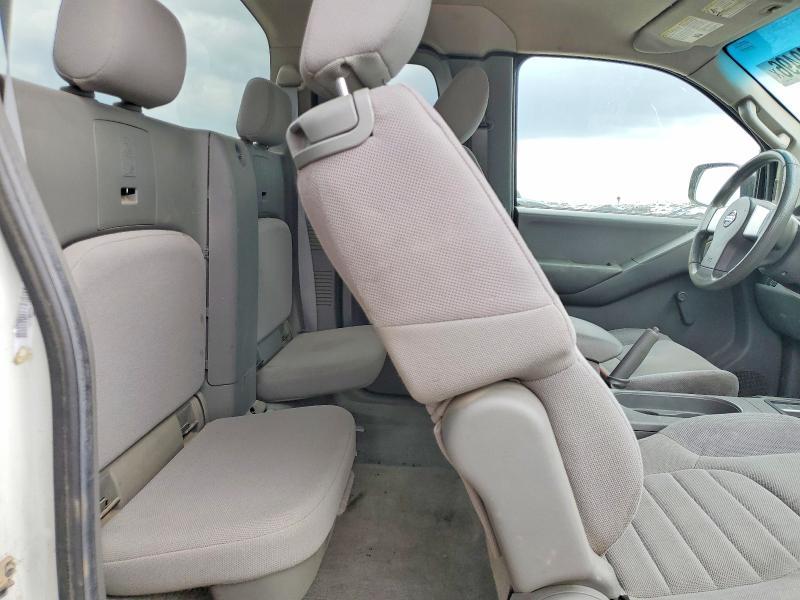 2013 Nissan Frontier s