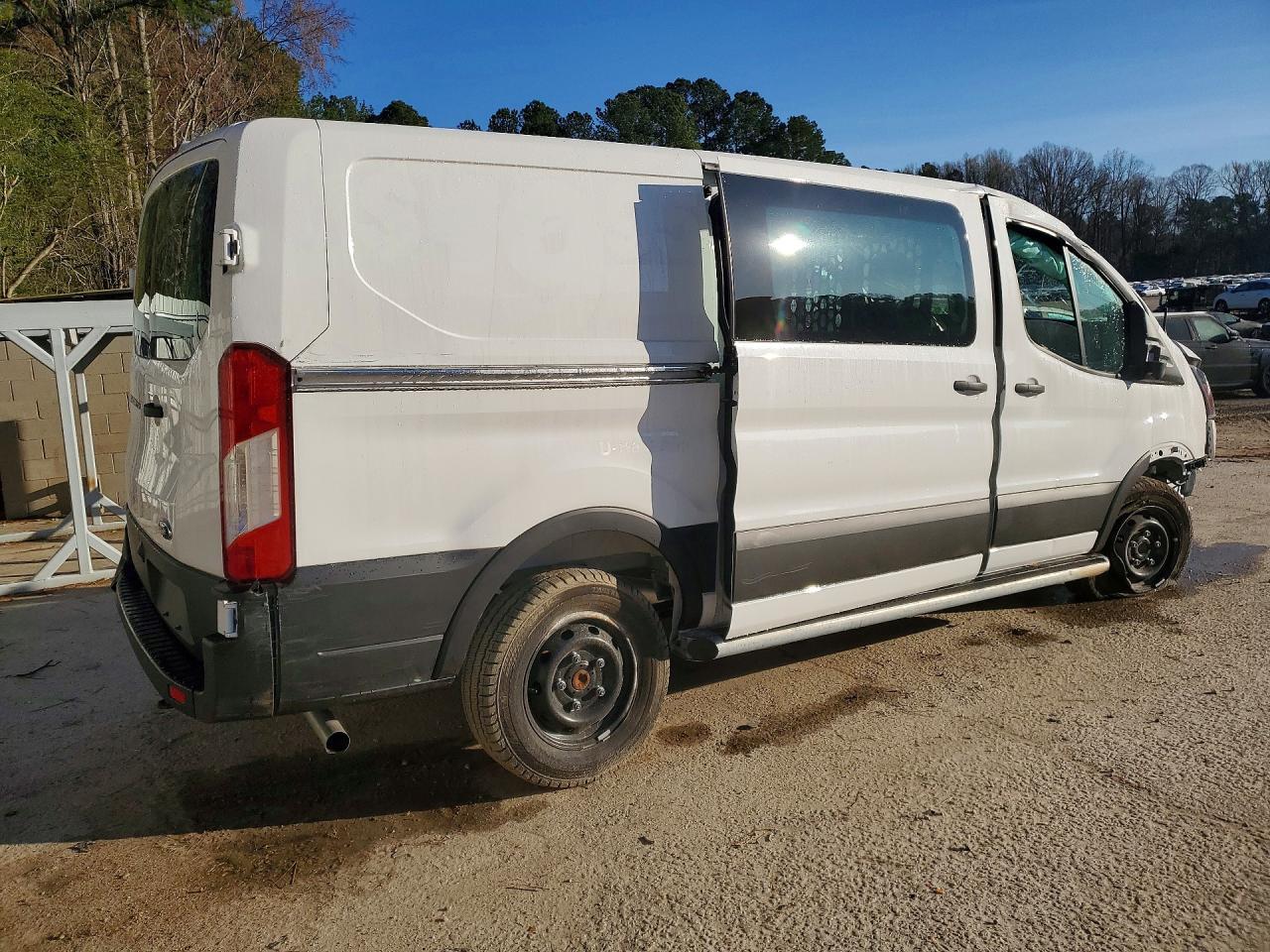 2025 Ford Transit T-250