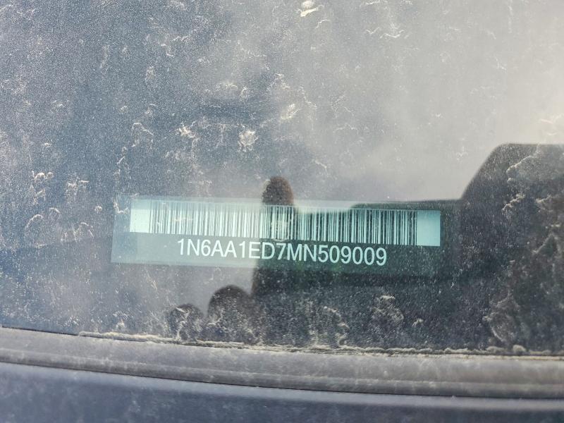 2021 Nissan Titan sv