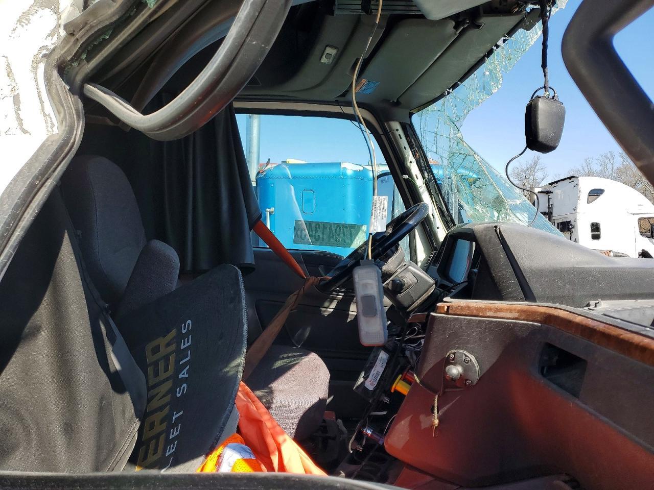 2020 International LT625 Semi Truck