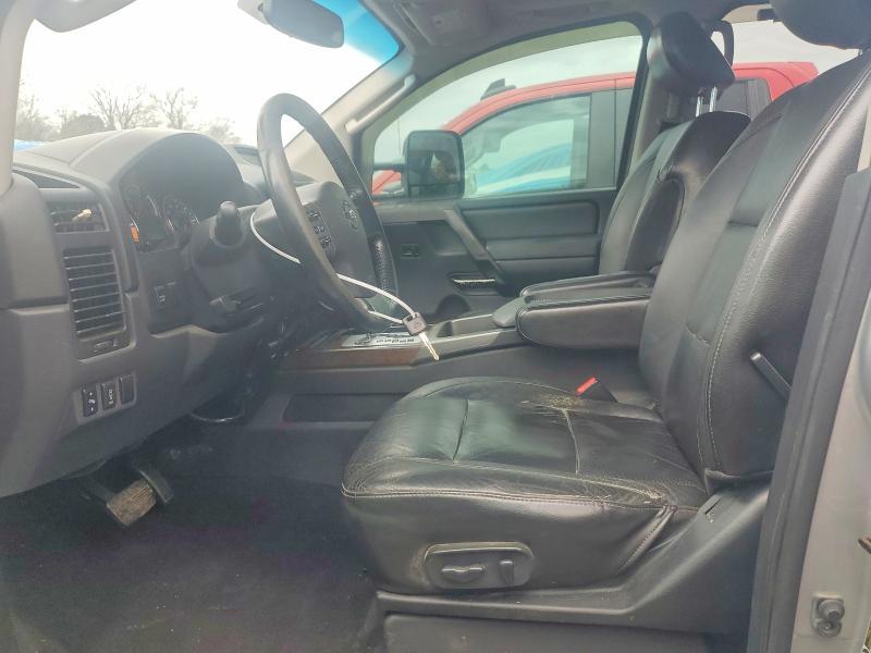 2011 Nissan Titan sv