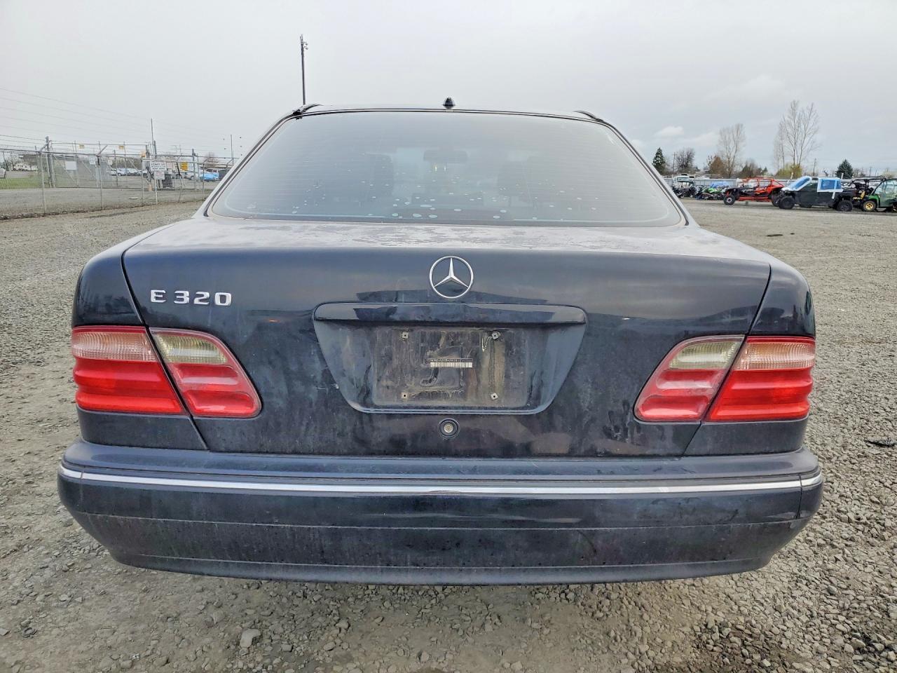 2002 Mercedes-Benz E 320