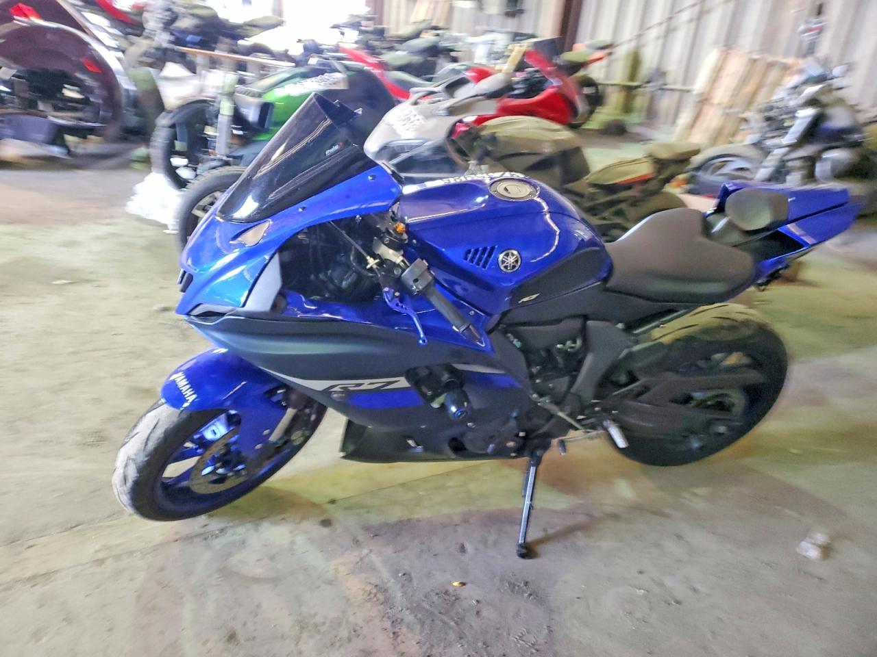 2024 Yamaha YZFR7