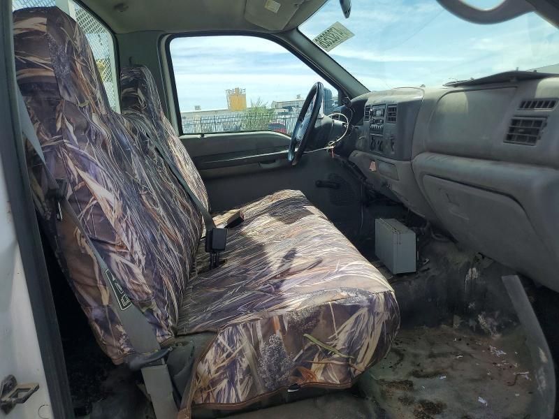 2002 Ford F350 Super Duty Flatbed Truck