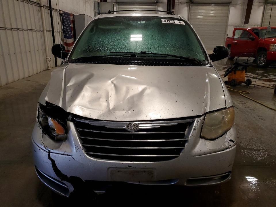 2006 Chrysler Town & Country Touring