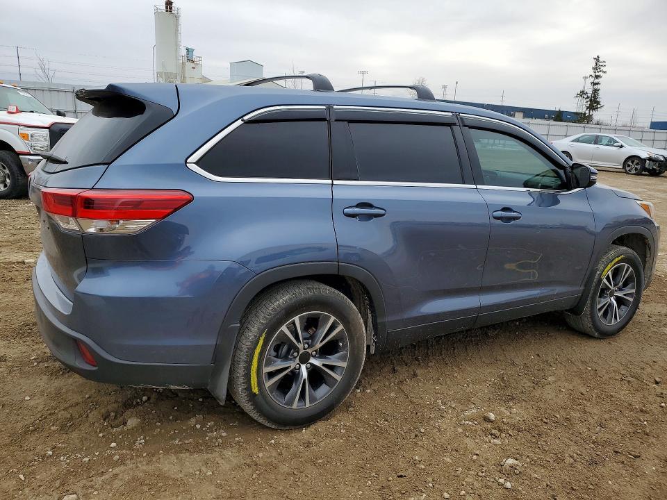 2019 Toyota Highlander le
