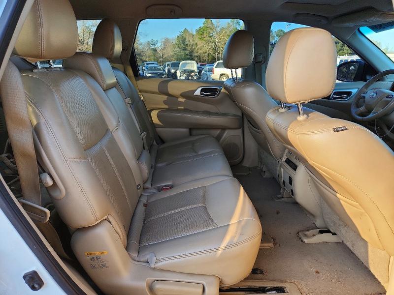 2015 Nissan Pathfinder s