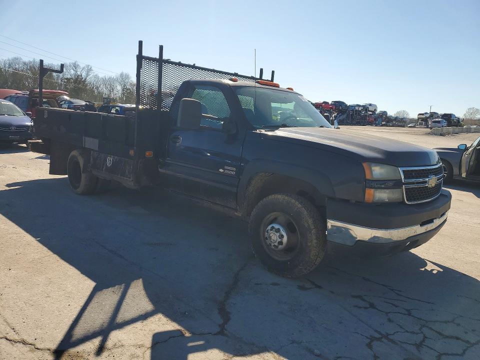2007 Chev Rolet Silverado Flatbed Truck