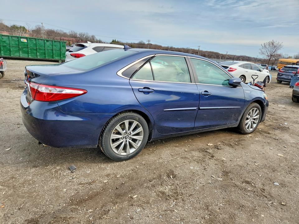 2016 Toyota Camry Hybrid xle