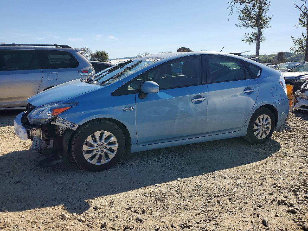 2014 Toyota Prius Plug-in Hybrid Base