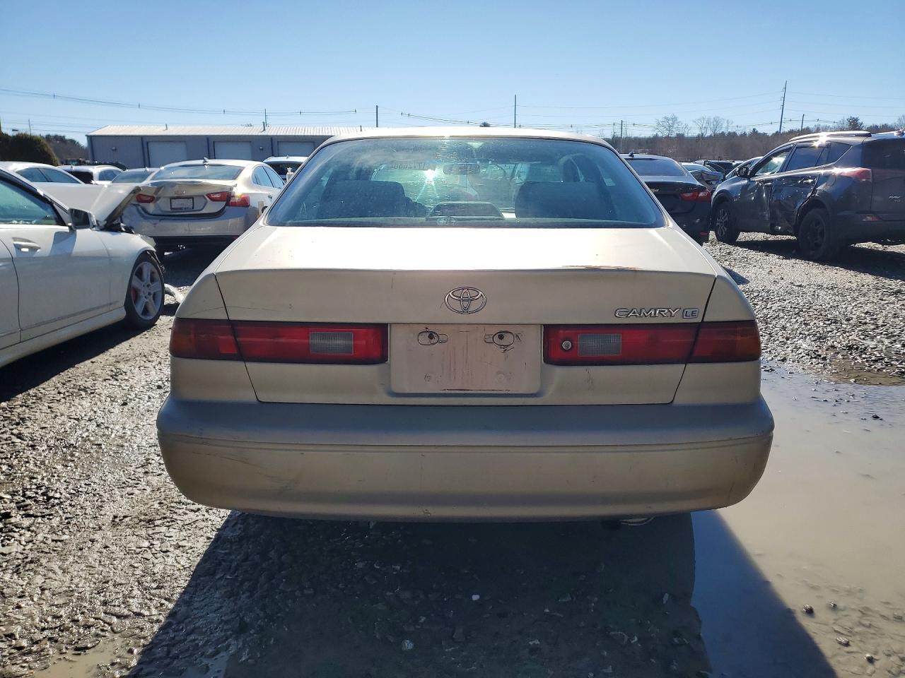 1998 Toyota Camry le