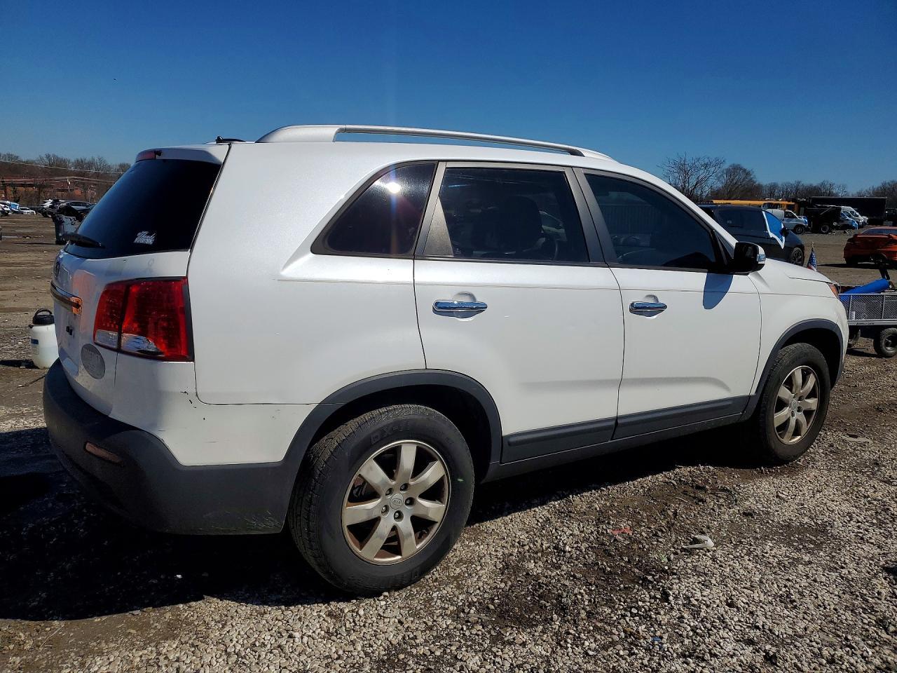 2011 KIA Sorento lx