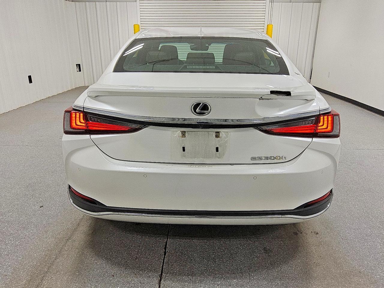 2024 Lexus Es 300h Base