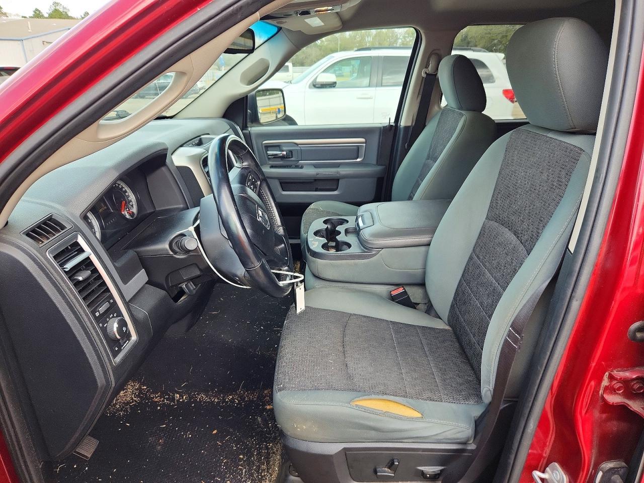 2015 Dodge RAM 1500 SLT