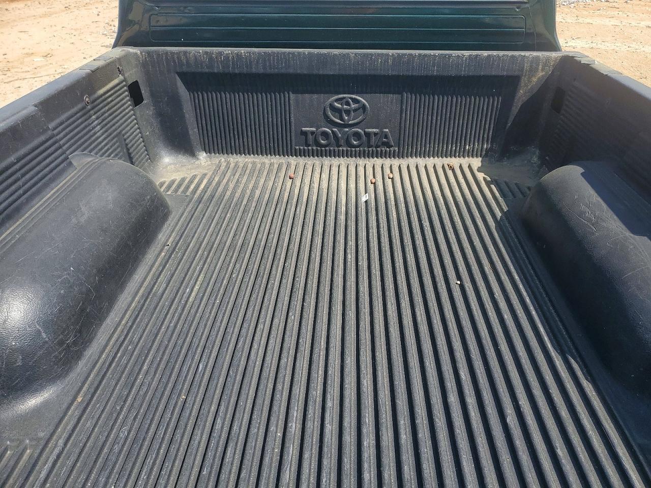 2000 Toyota Tacoma Base