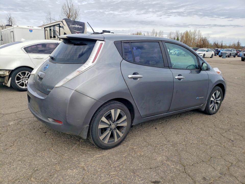 2015 Nissan Leaf sv