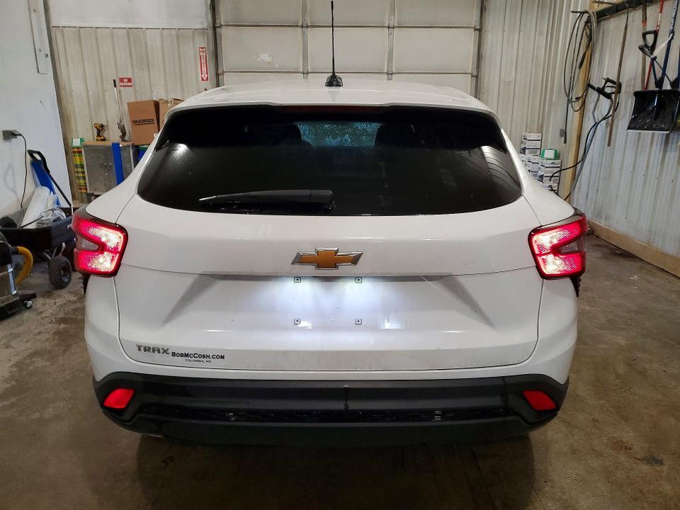 2025 Chevrolet Trax ls