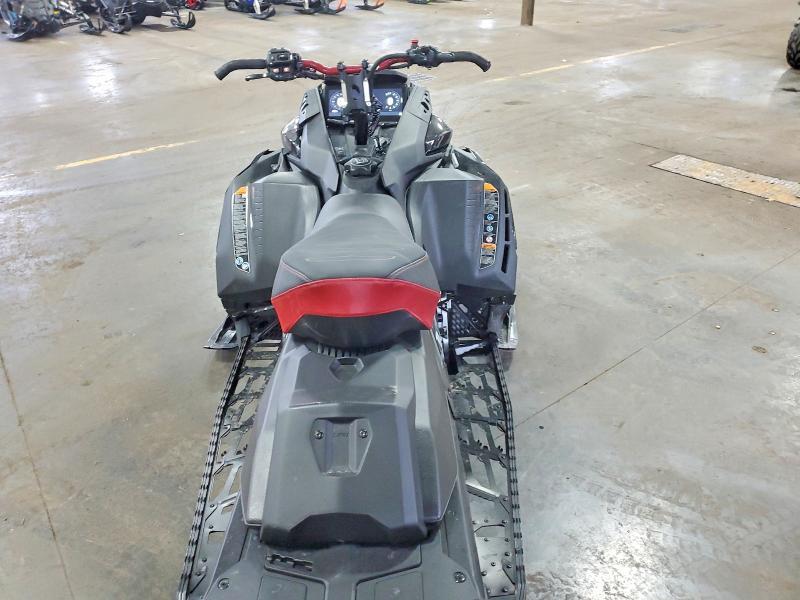 2025 Can-Am 2025 SKI-DOO Snowmobile