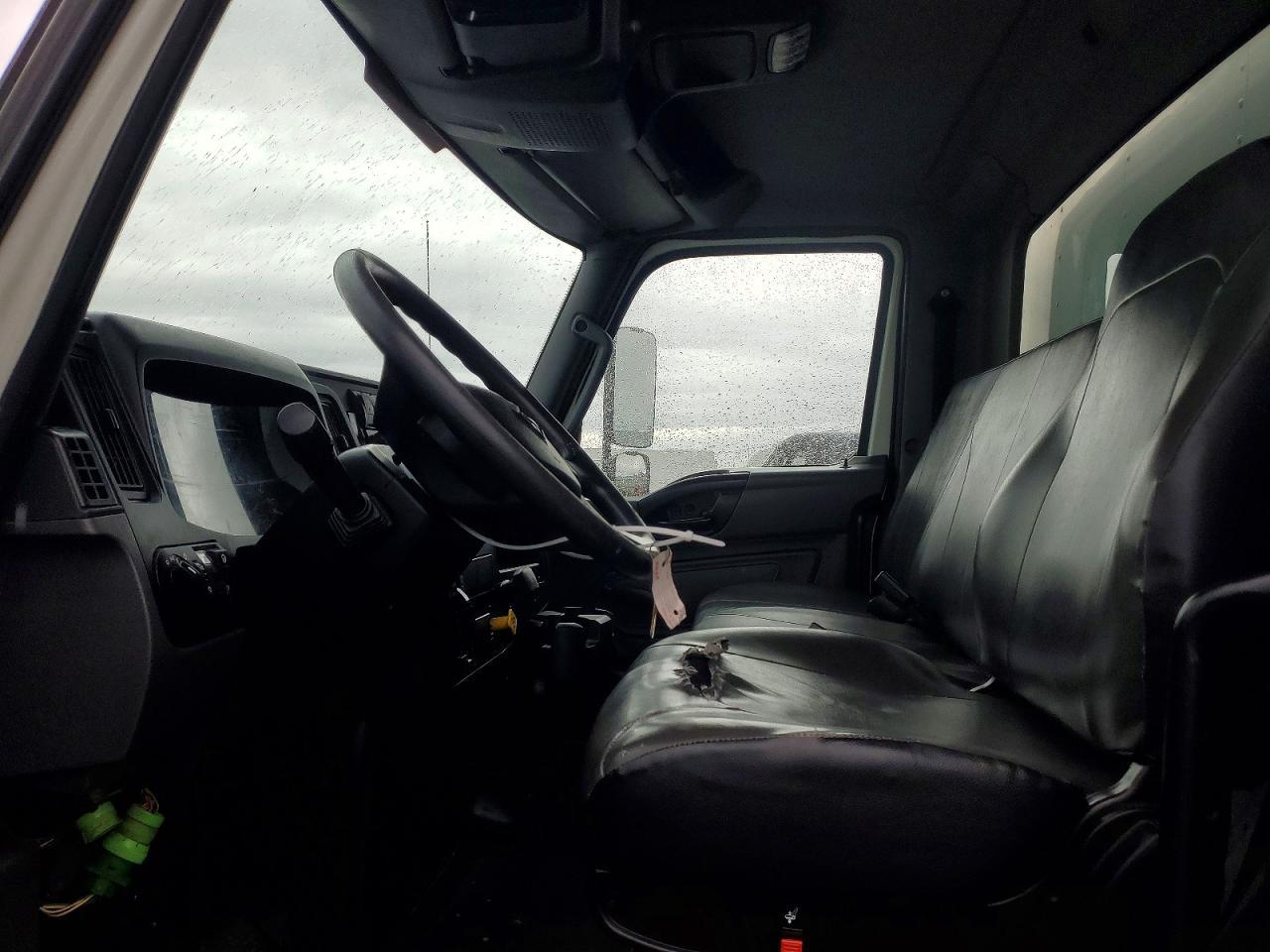 2020 International MV607 BOX Truck