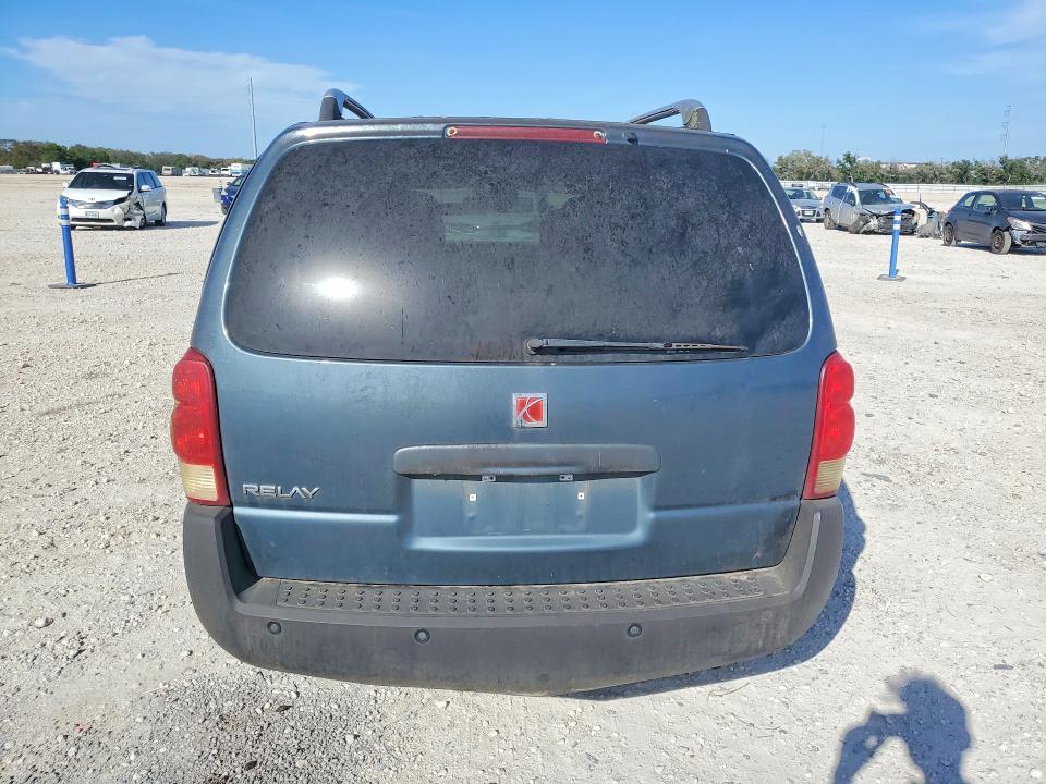 2005 Saturn Relay 3