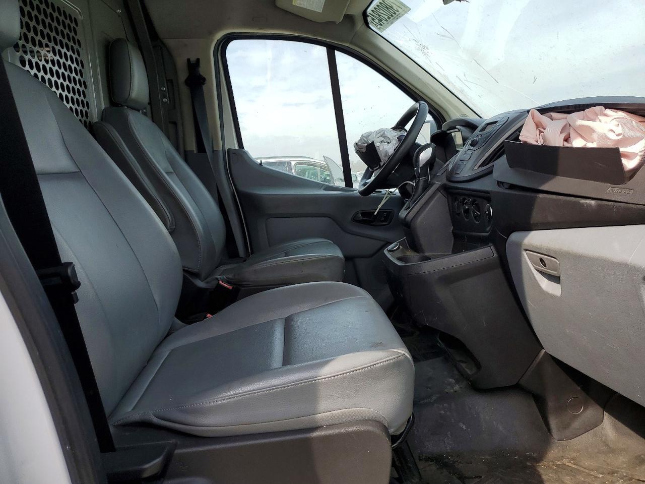 2019 Ford Transit 150 Delivery van
