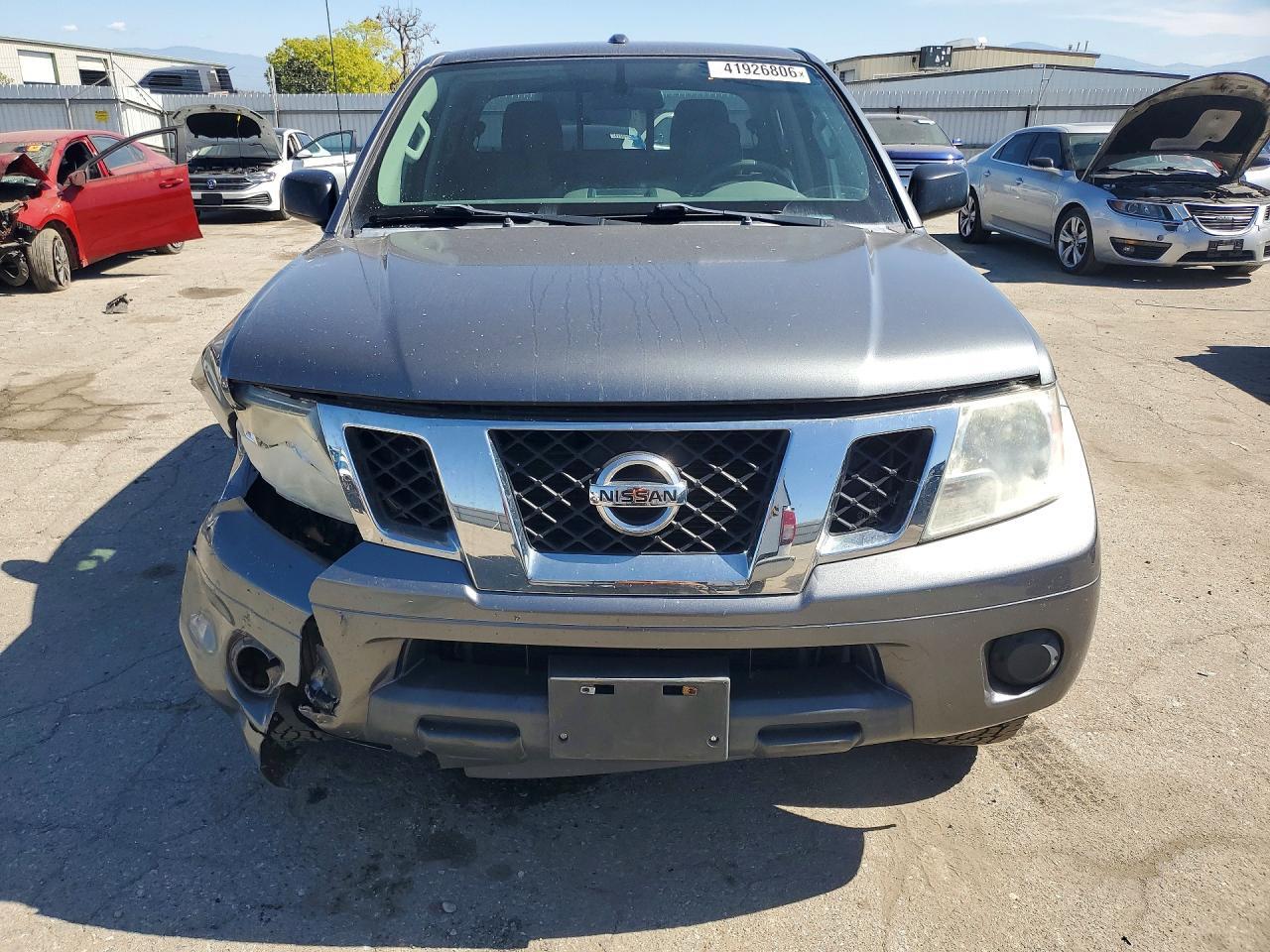2016 Nissan Frontier SV
