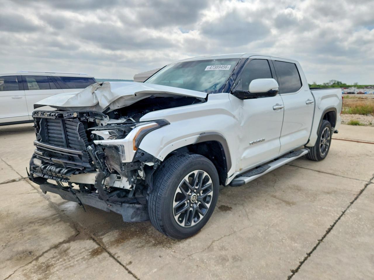 2023 Toyota Tundra Limited HV
