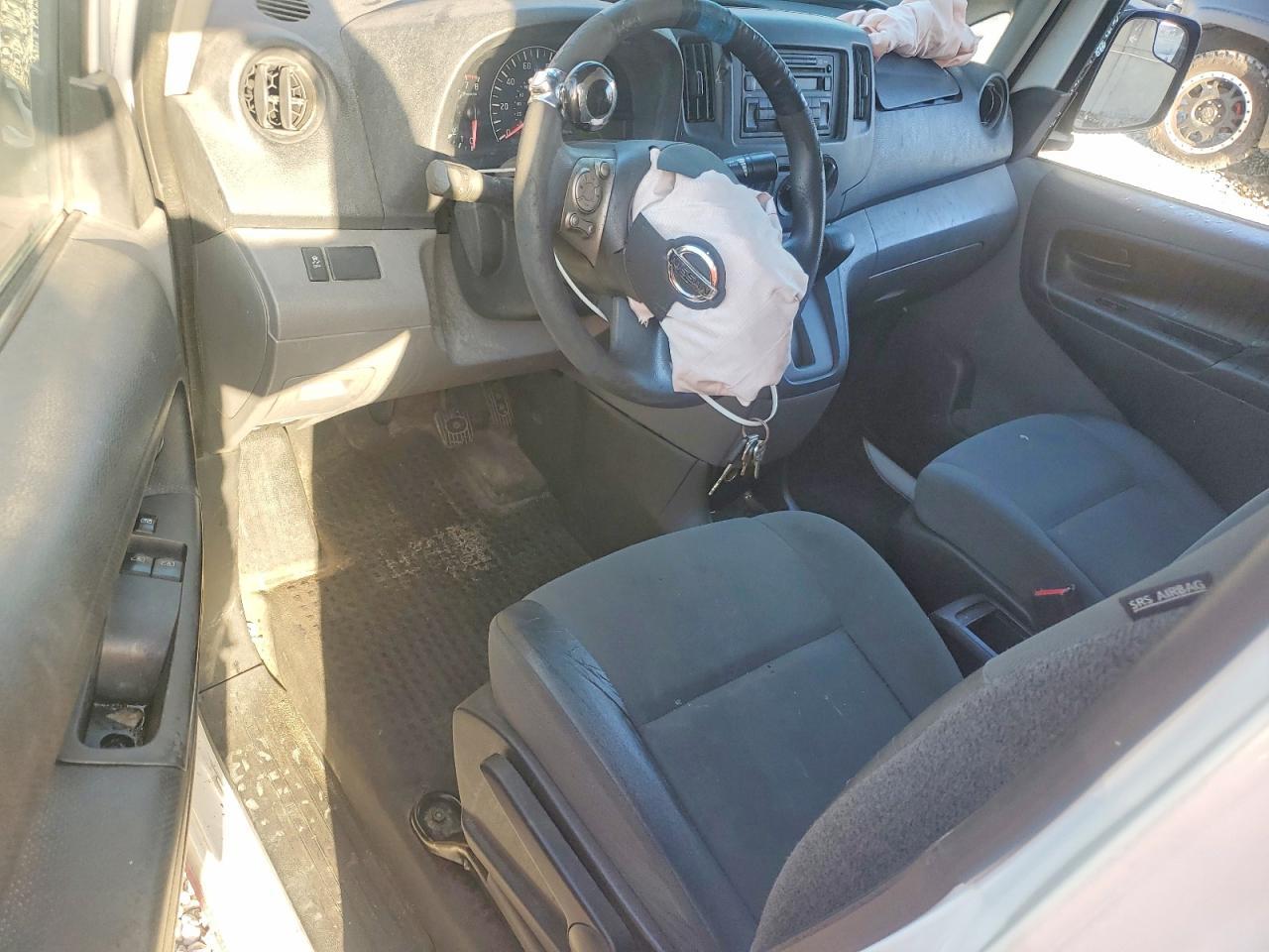 2015 Nissan NV200 S