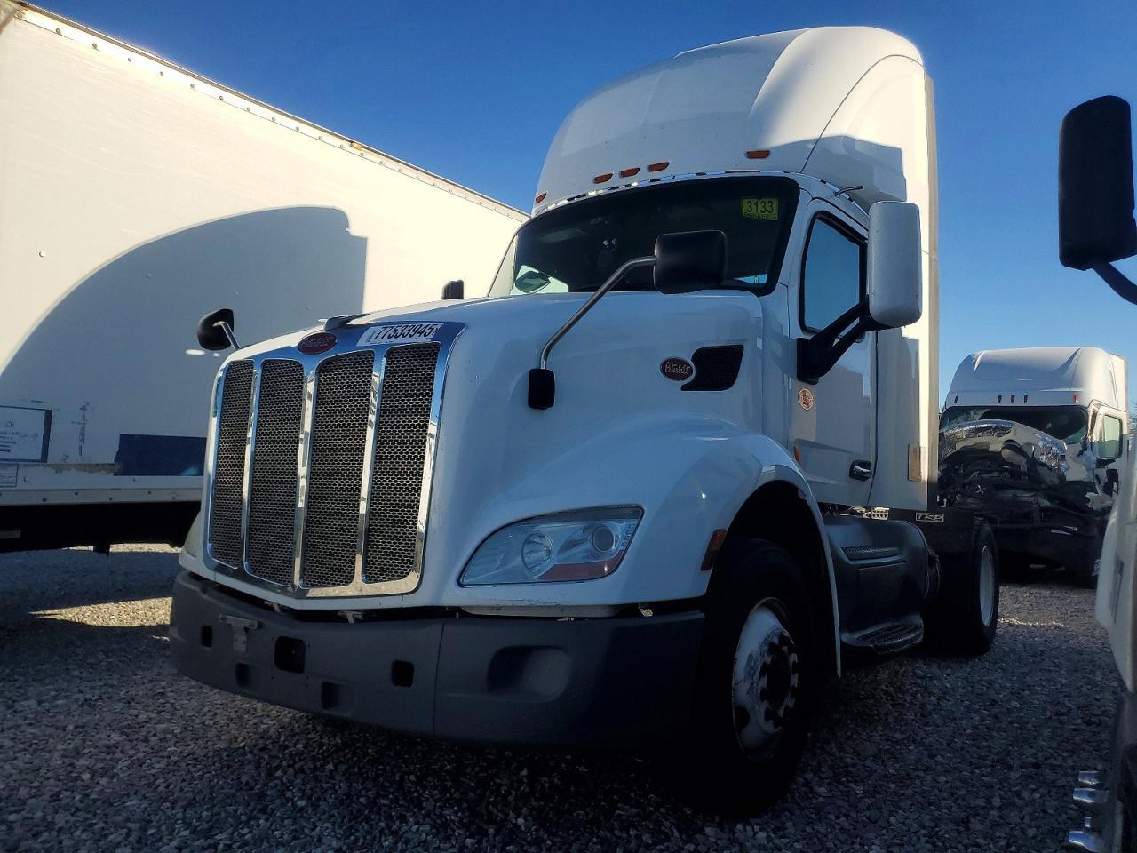 2020 Peterbilt 579 Semi Truck