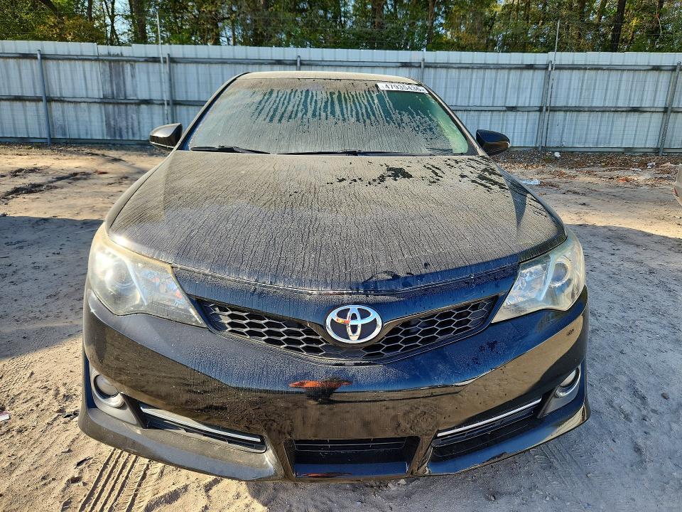 2014 Toyota Camry se