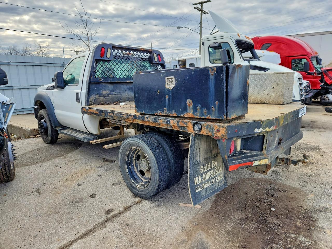 2013 Ford F450 Super Duty Flatbed Truck