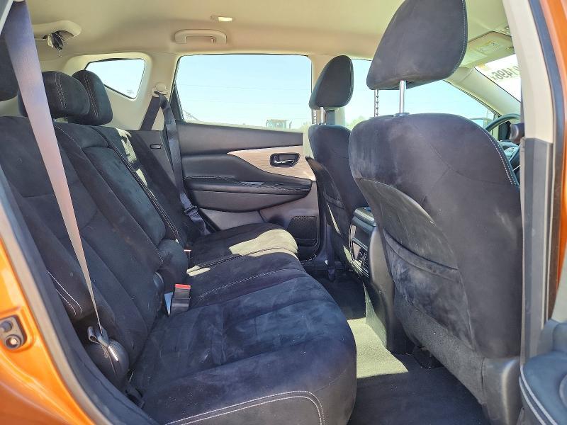 2016 Nissan Murano s