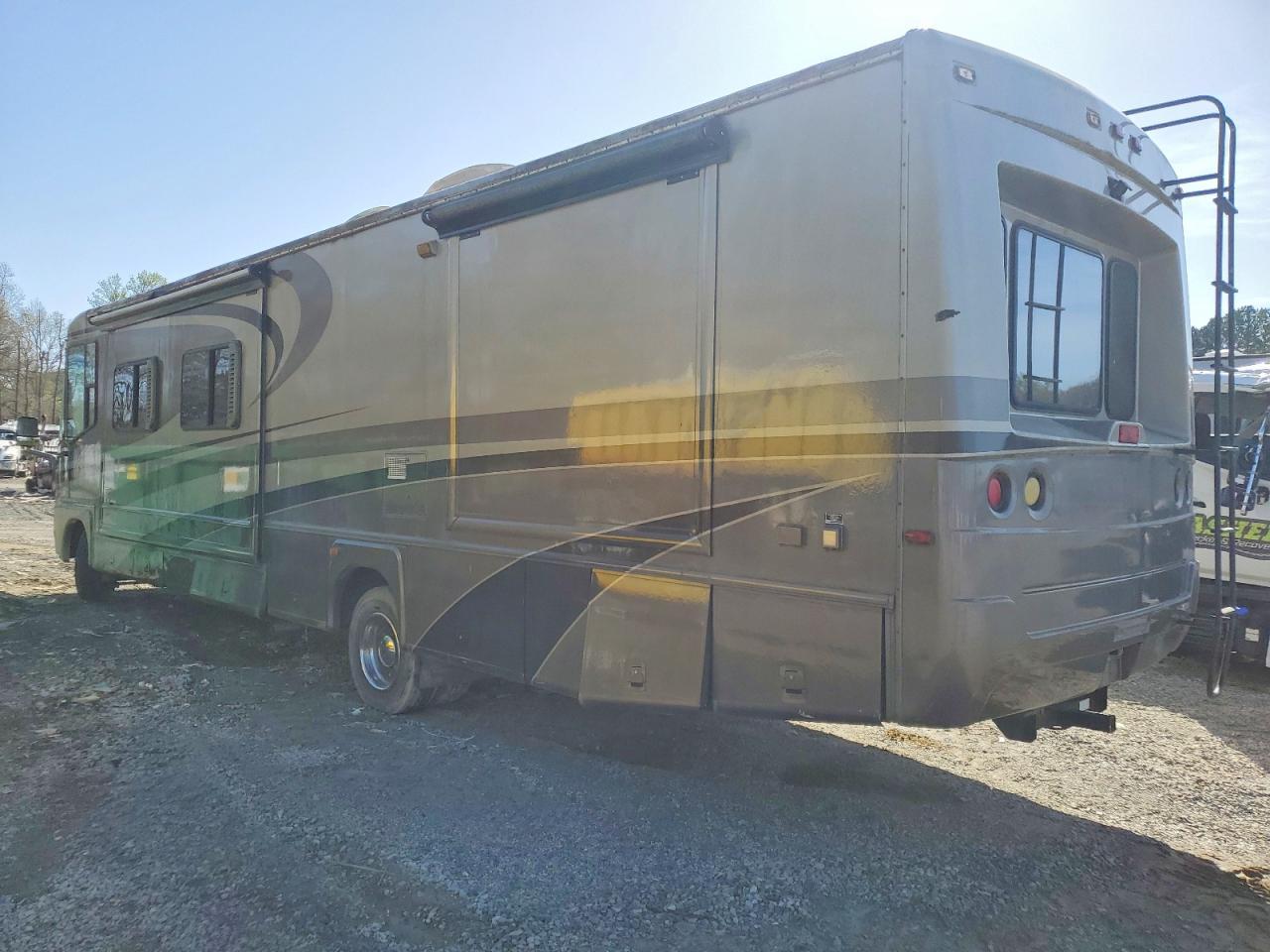 2003 Workhorse Custom Chassis W22 RV