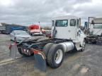 2015 Kenworth T330 Semi Truck