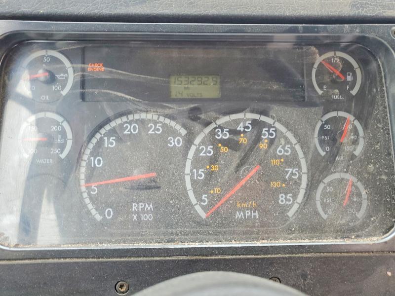 2001 Freightliner Medium Conventional FL70