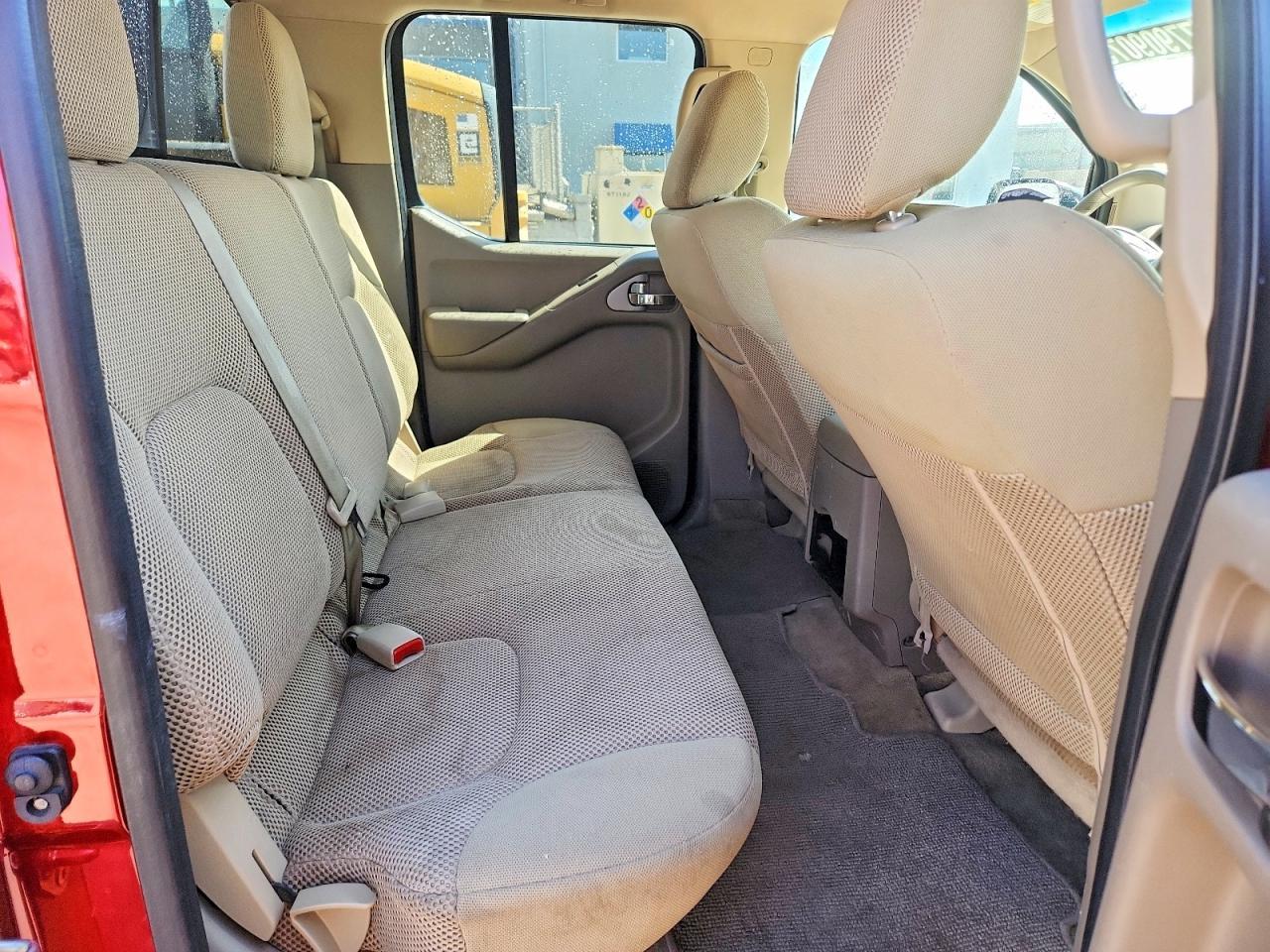 2016 Nissan Frontier SV