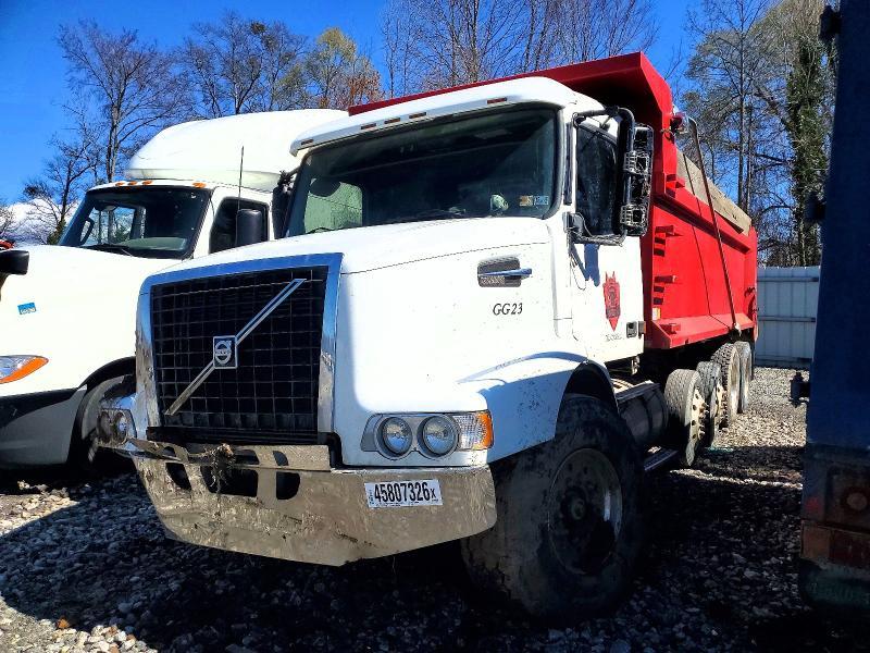 2005 Volvo VHD Dump Truck