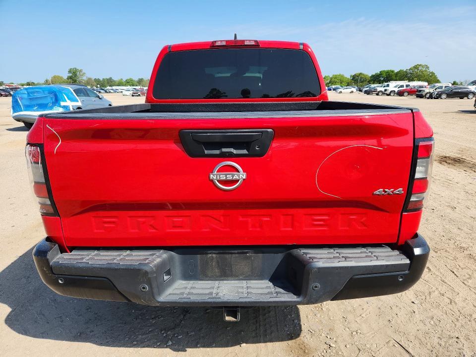 2022 Nissan Frontier s