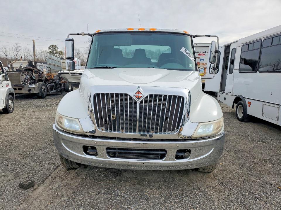 2003 International 4000 4300