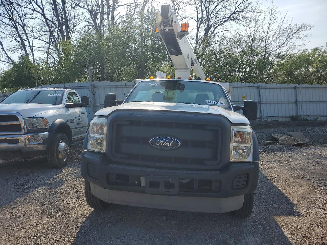 2013 Ford F450 Super Duty Bucket Truck