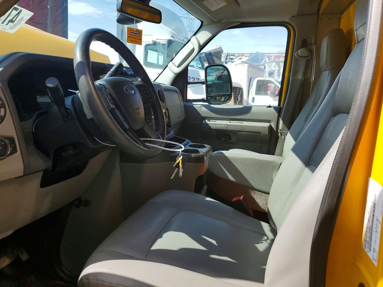 2022 Ford E350 BOX Truck