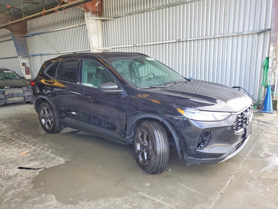 2025 Ford Escape st Line