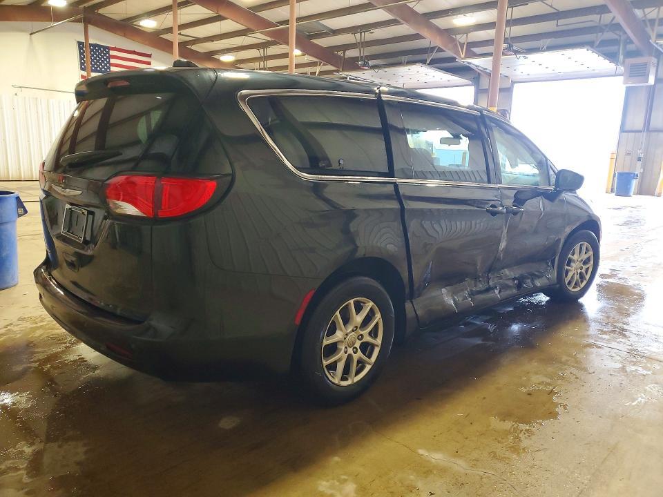 2020 Chrysler Voyager lx